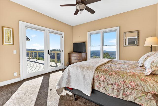 19165 Leopard Ct, Grass Valley, CA 95949