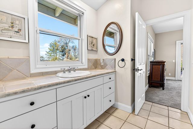 19165 Leopard Ct, Grass Valley, CA 95949