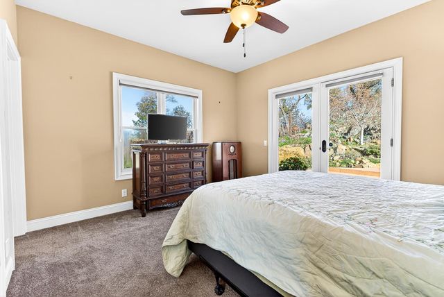 19165 Leopard Ct, Grass Valley, CA 95949