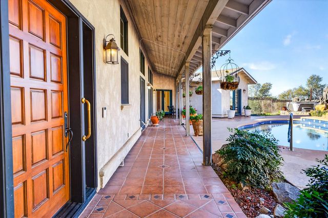 19165 Leopard Ct, Grass Valley, CA 95949