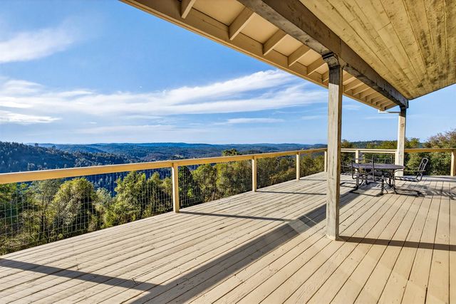 19165 Leopard Ct, Grass Valley, CA 95949