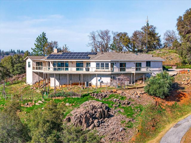 19165 Leopard Ct, Grass Valley, CA 95949