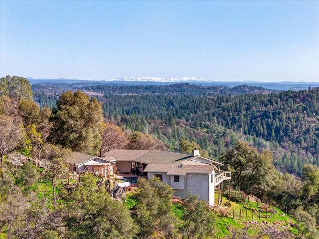 19165 Leopard Ct, Grass Valley, CA 95949