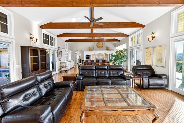 19165 Leopard Ct, Grass Valley, CA 95949