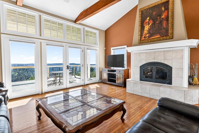 19165 Leopard Ct, Grass Valley, CA 95949