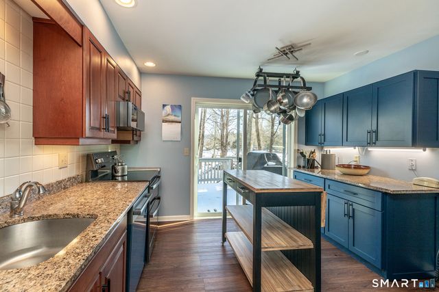 74 Woodbury Hill 74, Woodbury, CT 06798