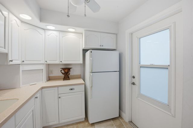 2780 S Ocean Boulevard 709, Palm Beach, FL 33480