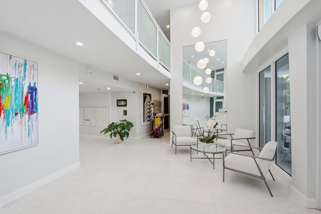 2780 S Ocean Boulevard 709, Palm Beach, FL 33480