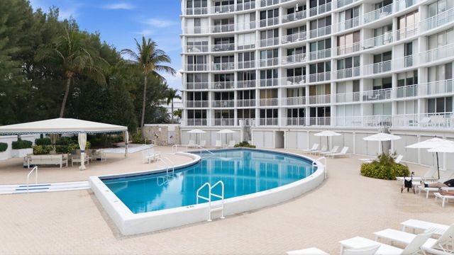 2780 S Ocean Boulevard 709, Palm Beach, FL 33480