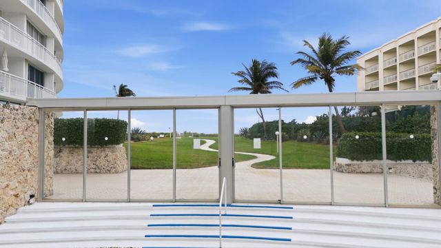 2780 S Ocean Boulevard 709, Palm Beach, FL 33480