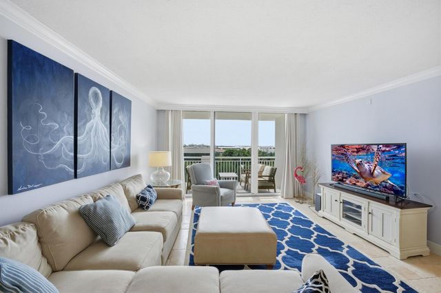 2780 S Ocean Boulevard 709, Palm Beach, FL 33480