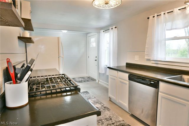 3110 Williams Street NW, Warren, OH 44481
