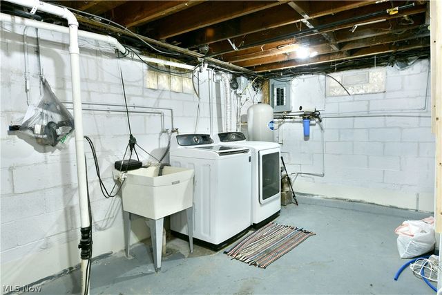3110 Williams Street NW, Warren, OH 44481