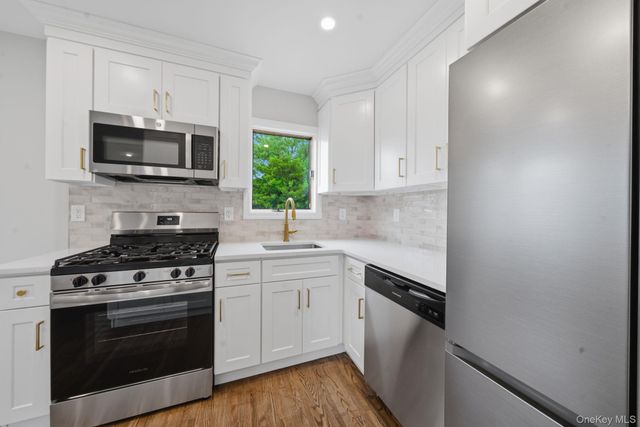 986 Cayuga Road, West Hempstead, NY 11552