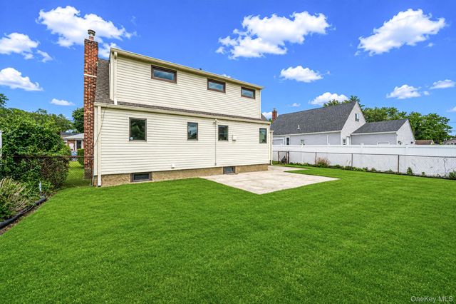 986 Cayuga Road, West Hempstead, NY 11552