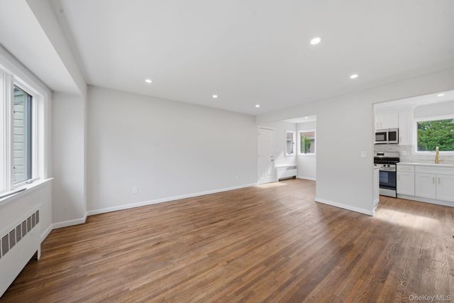 986 Cayuga Road, West Hempstead, NY 11552