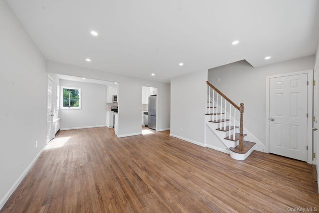 986 Cayuga Road, West Hempstead, NY 11552