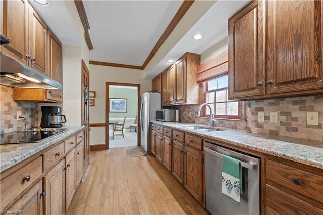 3901 Coltswood Drive, Greensboro, NC 27406