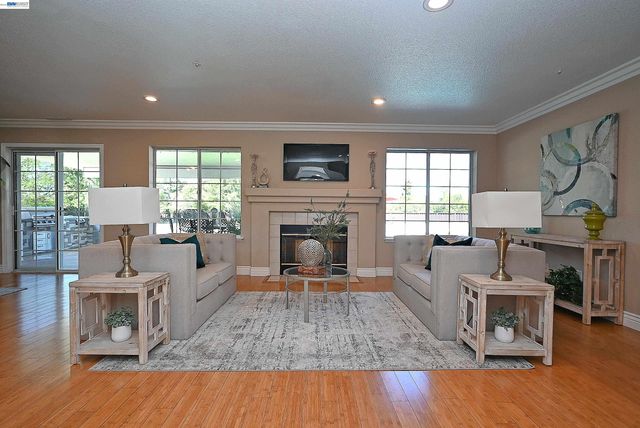 1498 Columbine Way, Livermore, CA 94551