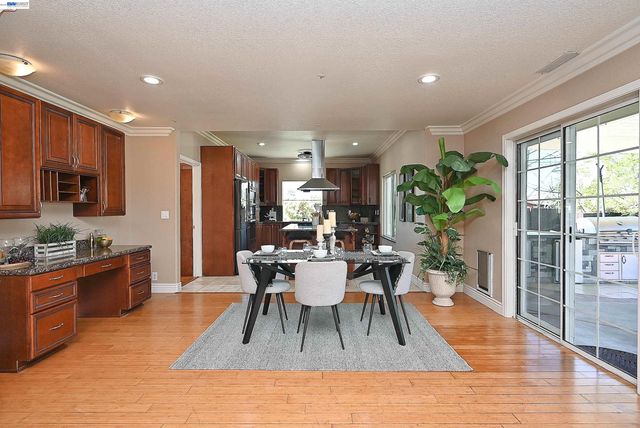 1498 Columbine Way, Livermore, CA 94551