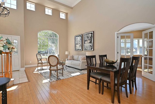 1498 Columbine Way, Livermore, CA 94551