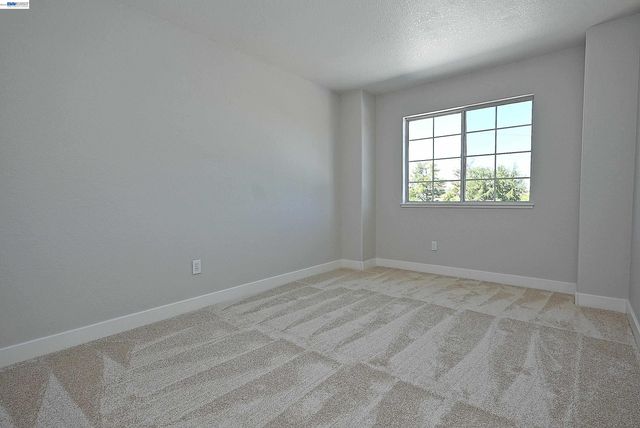 1498 Columbine Way, Livermore, CA 94551