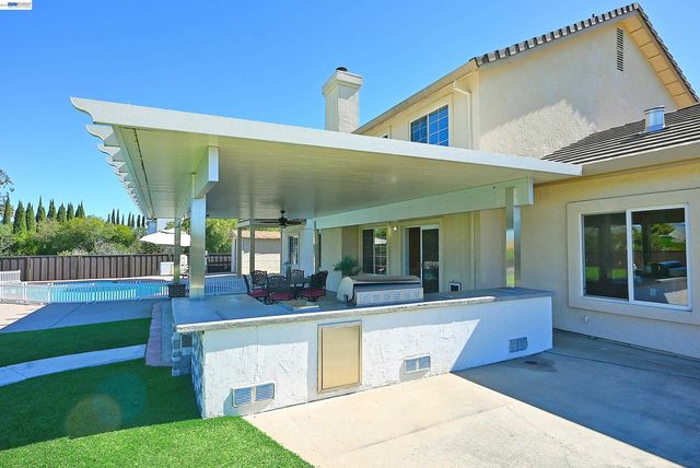 1498 Columbine Way, Livermore, CA 94551