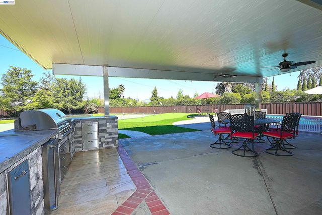 1498 Columbine Way, Livermore, CA 94551