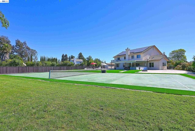 1498 Columbine Way, Livermore, CA 94551