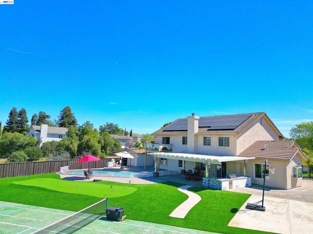 1498 Columbine Way, Livermore, CA 94551