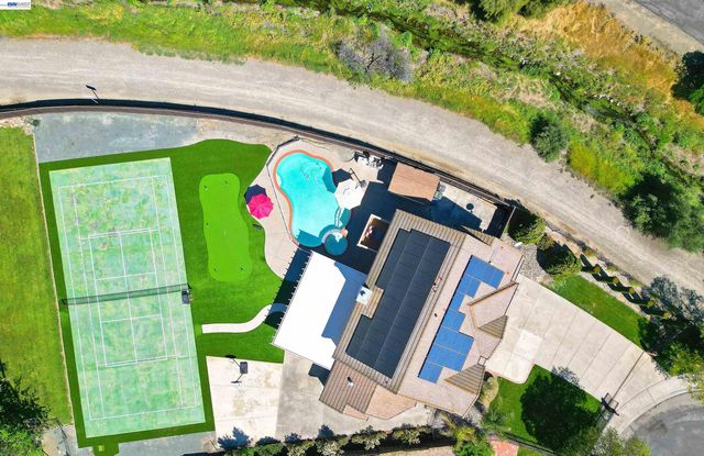 1498 Columbine Way, Livermore, CA 94551