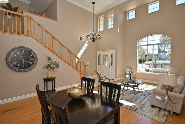 1498 Columbine Way, Livermore, CA 94551