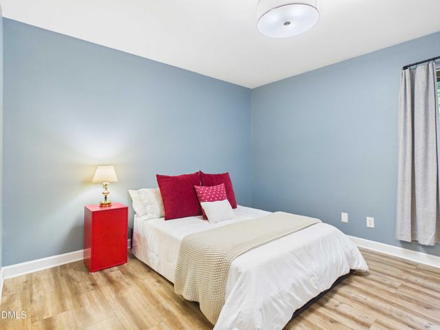 108 Ephesus Church Road 414, Chapel Hill, NC 27517