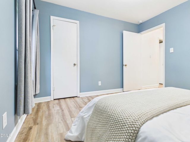 108 Ephesus Church Road 414, Chapel Hill, NC 27517