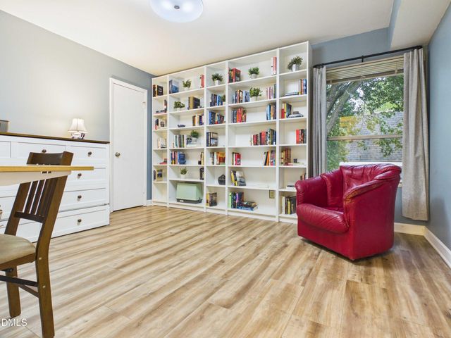 108 Ephesus Church Road 414, Chapel Hill, NC 27517