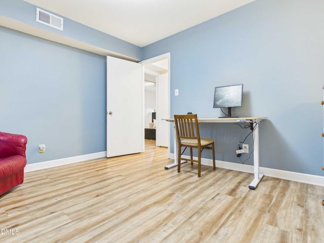108 Ephesus Church Road 414, Chapel Hill, NC 27517