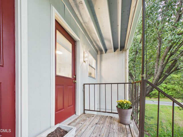 108 Ephesus Church Road 414, Chapel Hill, NC 27517