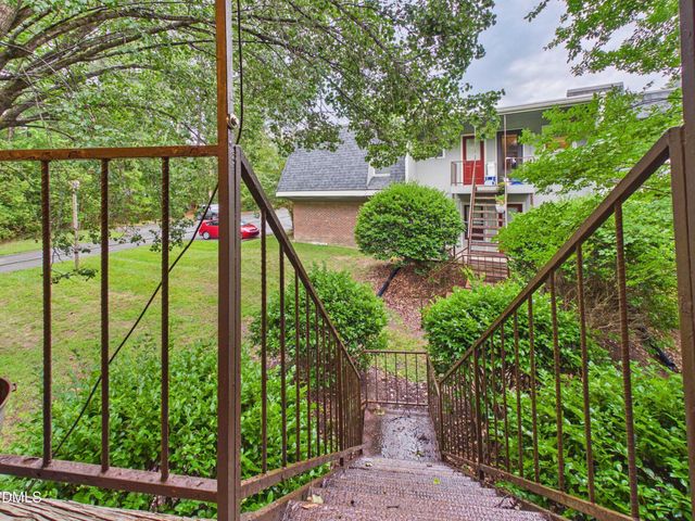 108 Ephesus Church Road 414, Chapel Hill, NC 27517
