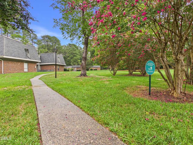 108 Ephesus Church Road 414, Chapel Hill, NC 27517