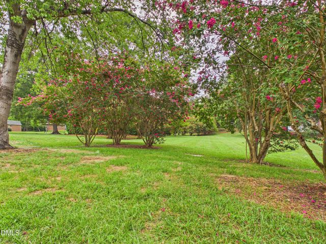 108 Ephesus Church Road 414, Chapel Hill, NC 27517