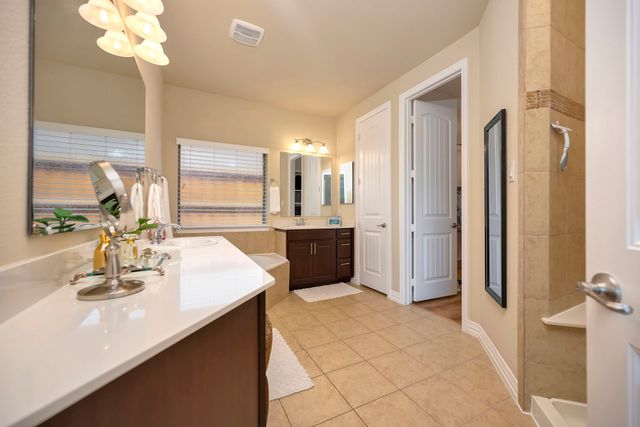 1133 Bentley Drive, Roanoke, TX 76262