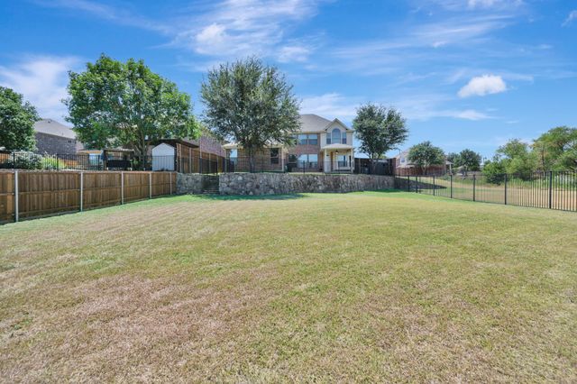 1133 Bentley Drive, Roanoke, TX 76262