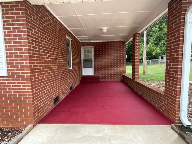 206 Gracie Street, Seneca, SC 29678