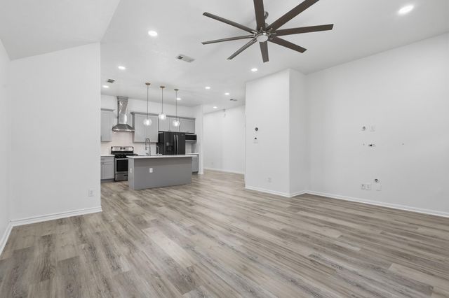 10139 E Palm Lake Drive, Houston, TX 77034