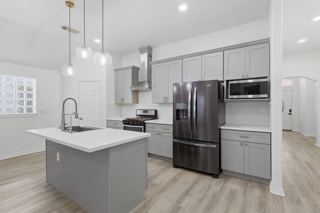 10139 E Palm Lake Drive, Houston, TX 77034