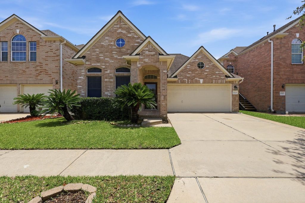 10139 E Palm Lake Drive, Houston, TX 77034
