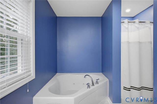 10009 Holly Rd, Mechanicsville, VA 23116