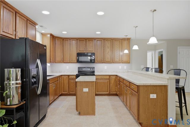 10009 Holly Rd, Mechanicsville, VA 23116