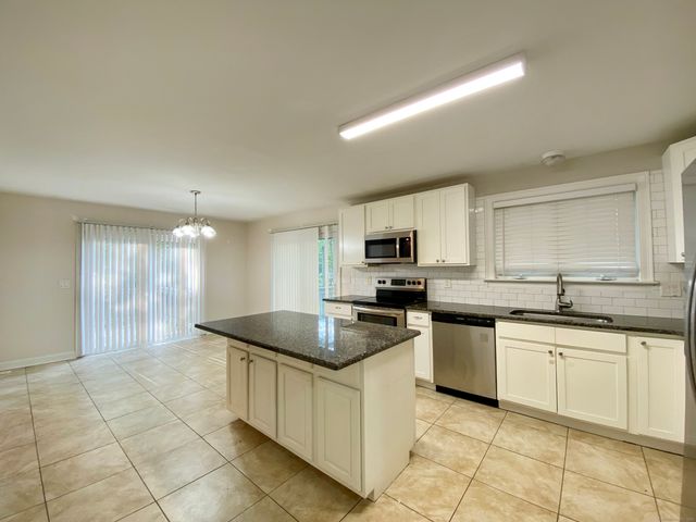 260 Stearns Road, Mansfield, CT 06268