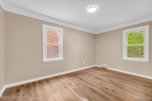 9715 WOODBINE, Redford, MI 48239